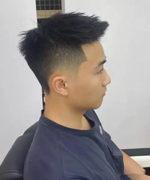 男生剪"两边铲青"发型也超帅,今年就剪这3款,尽显潮男范儿!