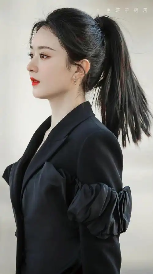 票友晚安##赵丽颖高马尾西装造型大片