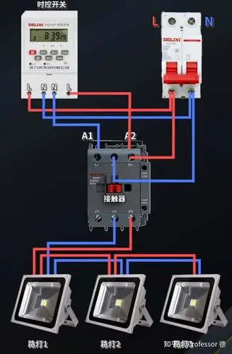 开关进行时间的设置,从时控开关的外观上可以看到有一些按键,包括定时