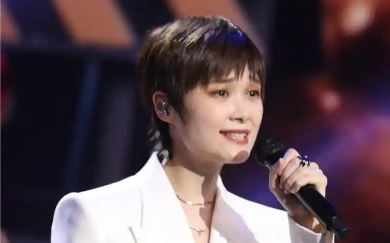 李宇春现场live很稳