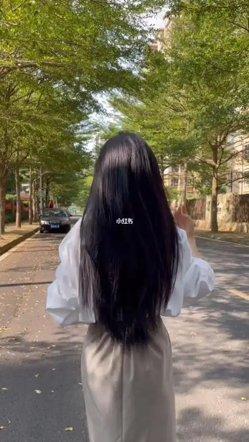 黑长直最喜欢的头发长发及腰