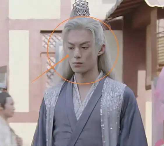 《遇龙》强势登陆!王鹤棣却因古装造型引热议,白发扮相拉垮颜值