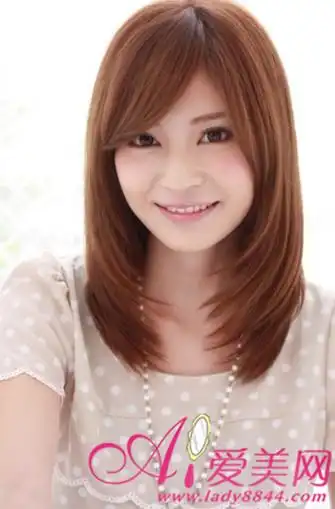 层次感中长梨花头 瓜子脸型修出来_新闻台_中国网络电视台