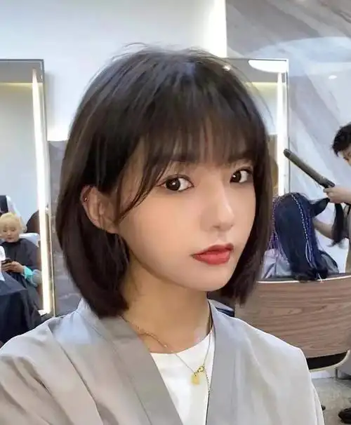 适合高中学生的短发发型有哪些?_晶羽科技