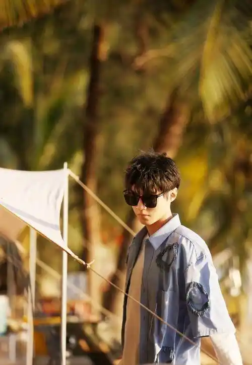 王俊凯批评粉丝的错别字,却遭到粉丝的吐槽,这究竟是在处罚谁?