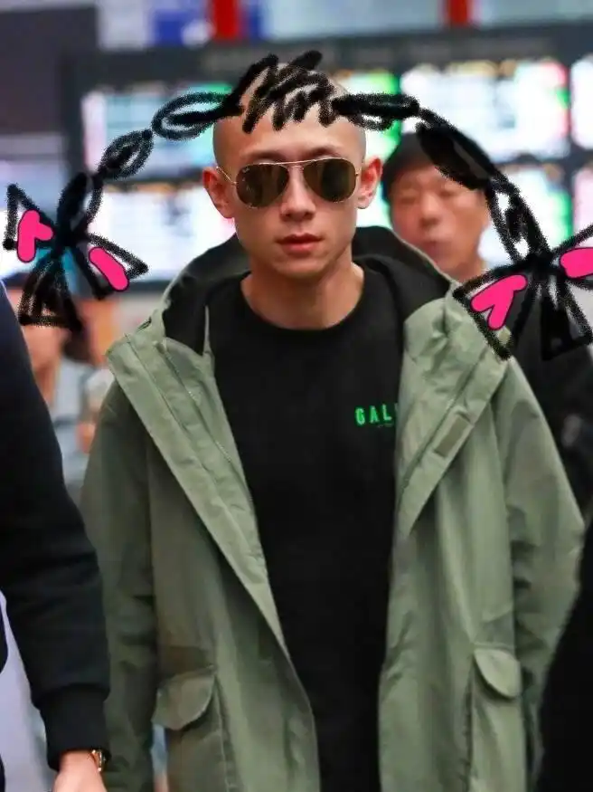 刘星:我想把这玩意儿染成绿色的,这一届网友来满足你