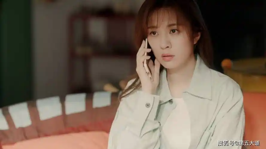 王晓晨身材走形,陈好皱纹明显,让多少强行扮嫩的女星无地自容_观众