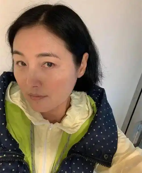 张延嫁tvb男星定居香港近况,17岁女儿已出国留学_发展_张锦_内地