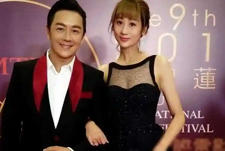 明星健康状况引热议,夫妻伤势成焦点_陈坤_董洁_情谊