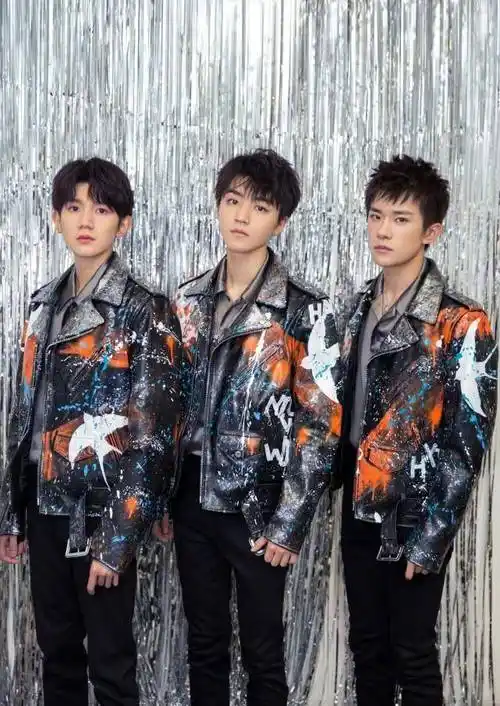 tfboys首获奖6周年,王源,王俊凯,易烊千玺同发表情包纪念_组合_人气