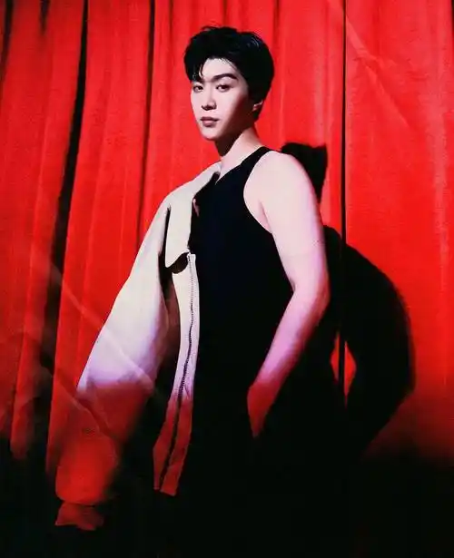 范丞丞身材真好.