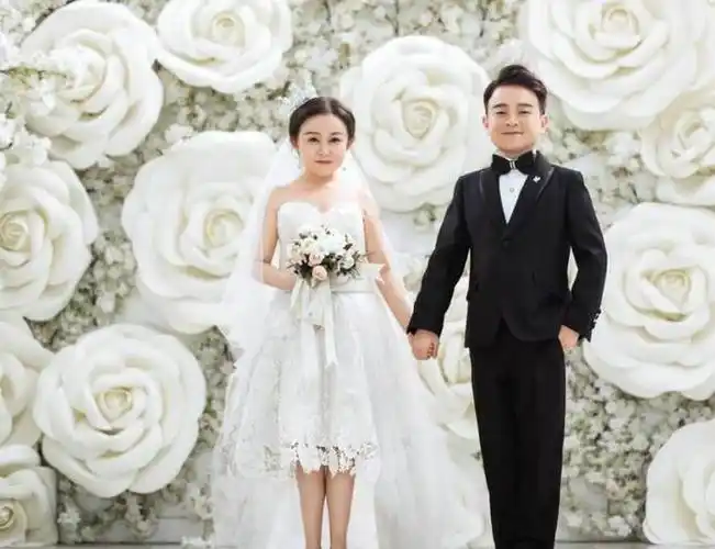 演员朱洁身高不到1米3出道即女主今与肖战合唱获赞