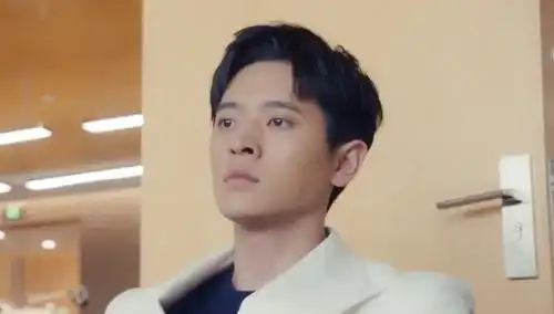 播放节目简介我的哈士奇男友导演:赵启辰主演:陈芳彤 / 丞磊 / 高凯