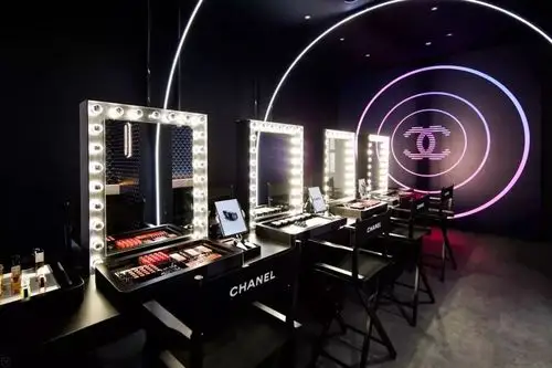 丝德普的化妆间@明星化妆间寻找今晚的专属味道追随迷人香气来到香氛