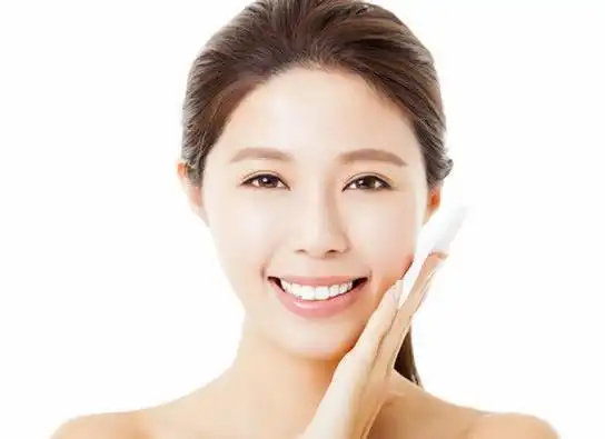 白皙美女迷人肌肤美肤达人教你7招养出白皙肌肤