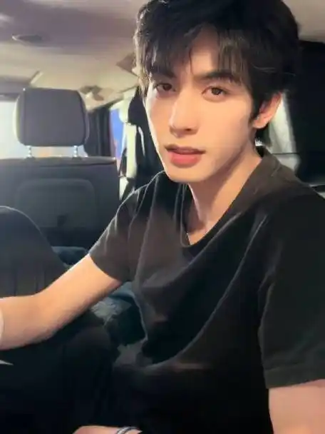 宋威龙 罗韧 剧组日常