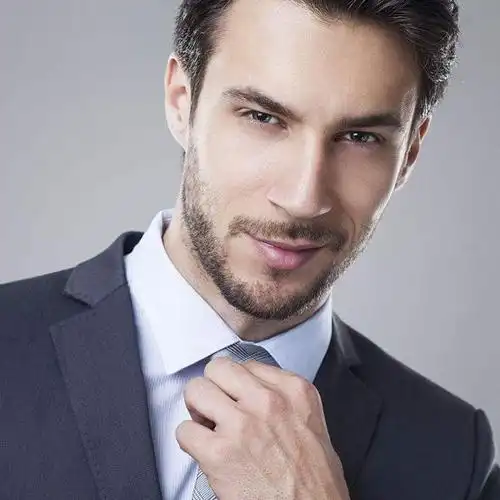 成熟稳重男人装头像