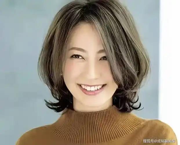 短发烫发新潮流,轻松减龄十岁!_发型_卷发_女人