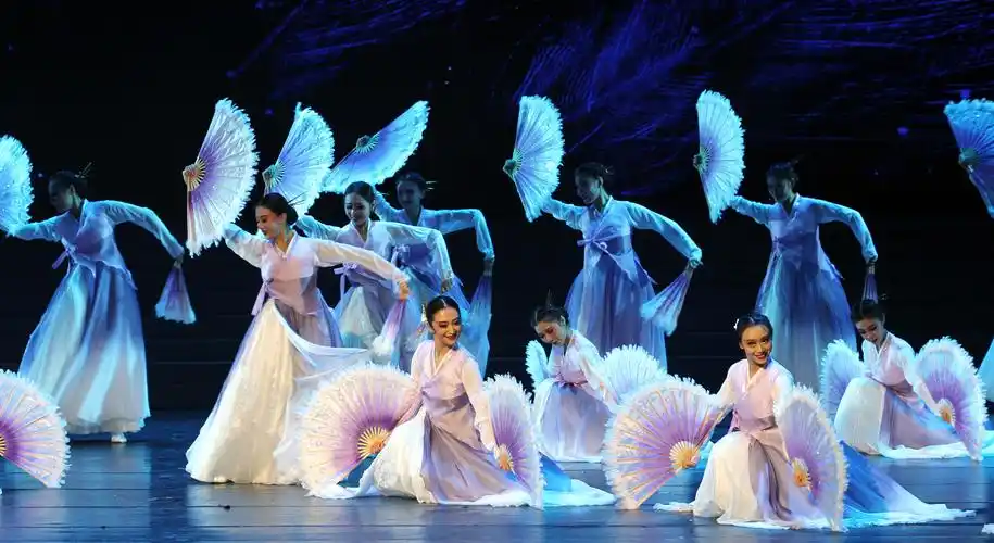 "舞与伦比" 民族舞蹈精品专场晚会照片专辑(一)