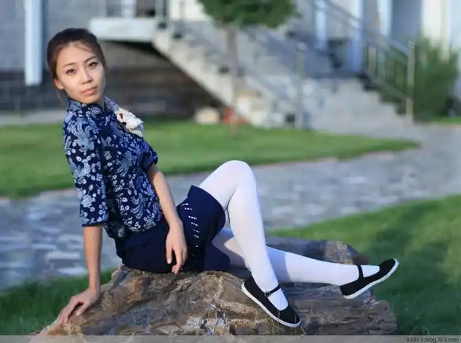 引用【布鞋情怀】朴素优雅的一带式布鞋(美女行专辑)(116p)