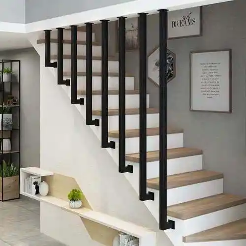 现代楼梯扶手室内隔断防护栏杆北欧铁艺家用阁楼围栏七字型一米方管