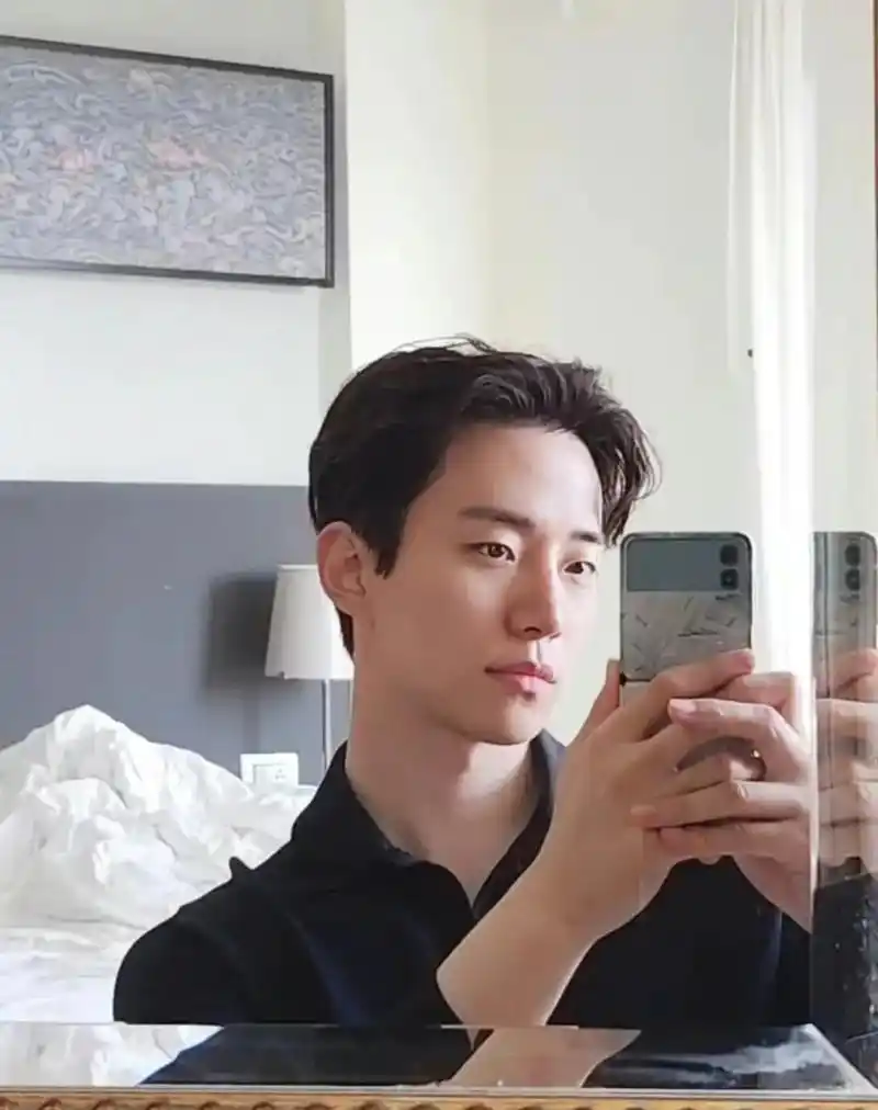 李俊昊 这照片……你细品……#2pm #南韩神颜 #霸道总 - 抖音