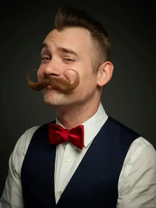 这是世界胡须锦标赛夺冠选手 你得看看!_家电新闻-中关村在线