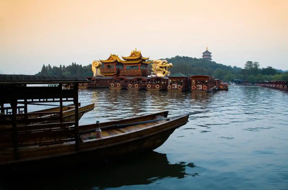 优美的自然风景杭州西湖护眼高清桌面壁纸