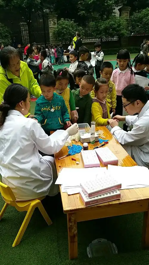 健康体检快乐成长---李家沱幼儿园常规体检报道