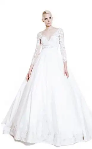 昆凌礼服大有来头 量身订制品位高