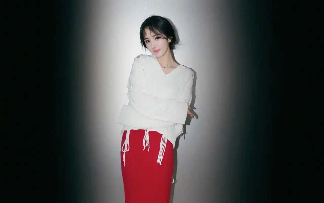 杨幂时尚写真高清桌面壁纸图片