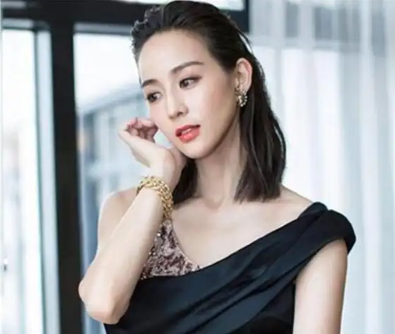 时尚少女齐肩直发,萝莉御姐风随意切换_发型造型_宝妈时尚生活网