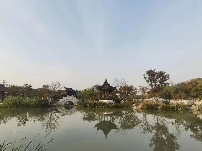 昆山亭林公园美景不错,深秋风景如画 - 抖音