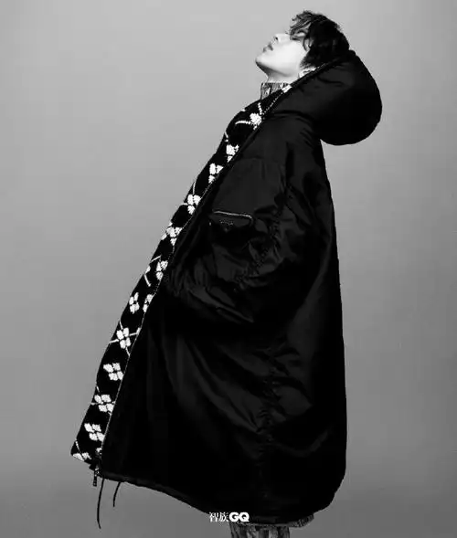 谜一样的男人  智族gq 2021年8月刊内页大片#蔡徐坤