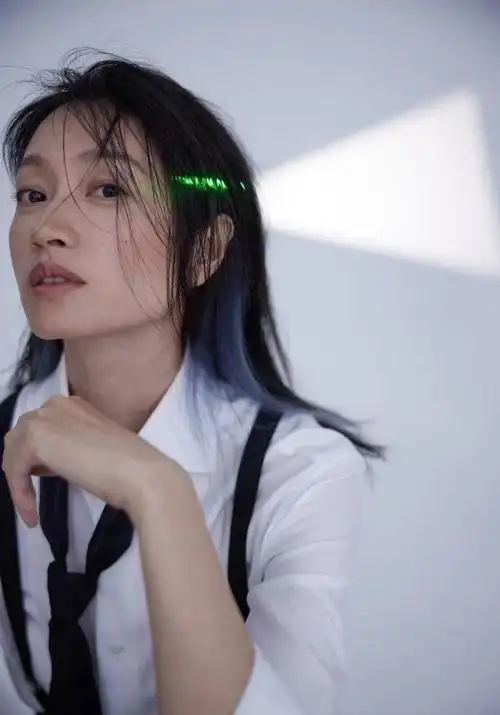 沈佳妮的个人资料简介(详细解读沈佳妮个人成长史)