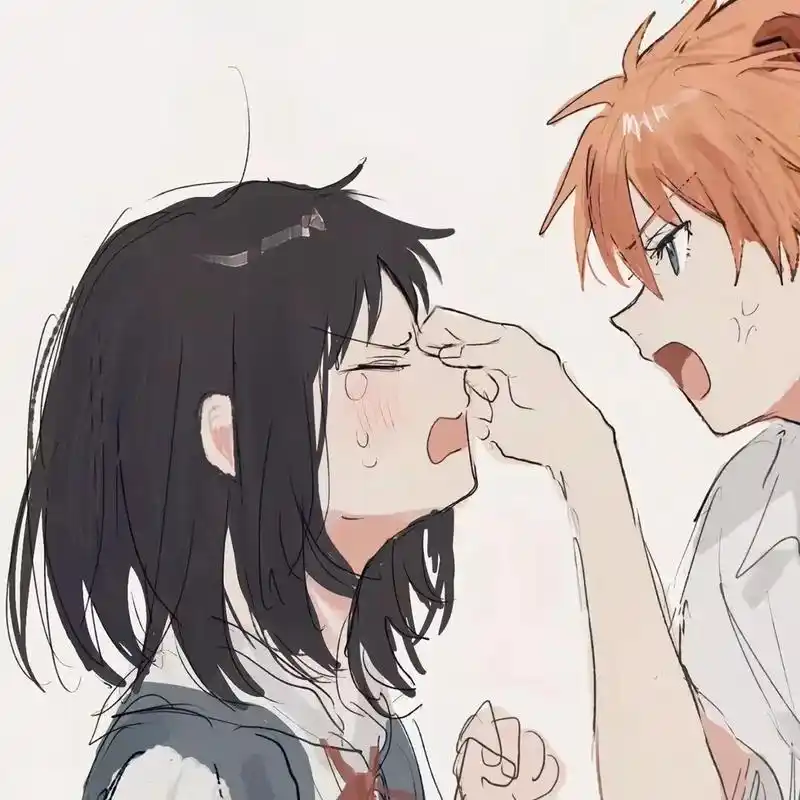 抖音图文来了 #动漫情侣头像 #情头 偷偷看一眼他,我坠入 - 抖音