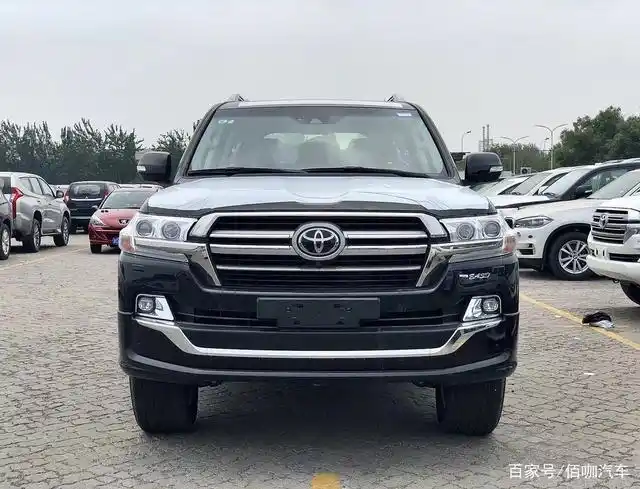 最后一批大排量自然吸气 丰田酷路泽5700实拍 保值率俱佳的越野车