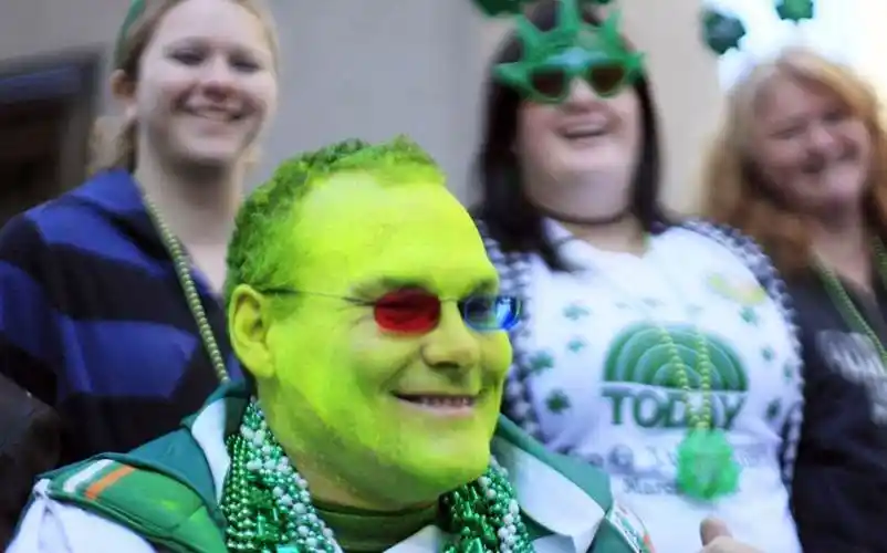 全球唯一禁止离婚的国家,举国上下都喜欢带"绿帽子",以绿色为荣