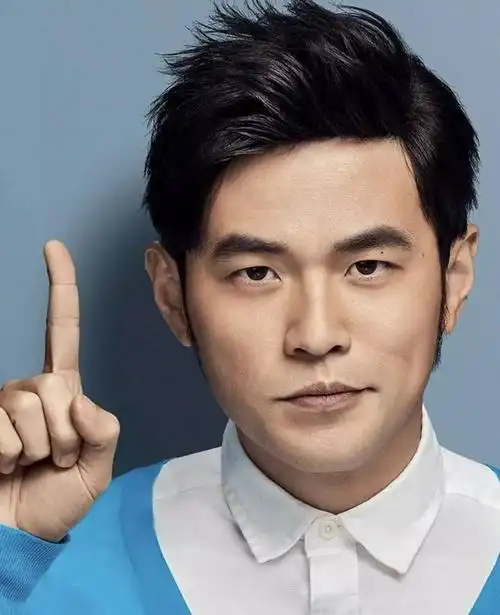 超帅超萌来看周杰伦小公举如何卖萌耍帅