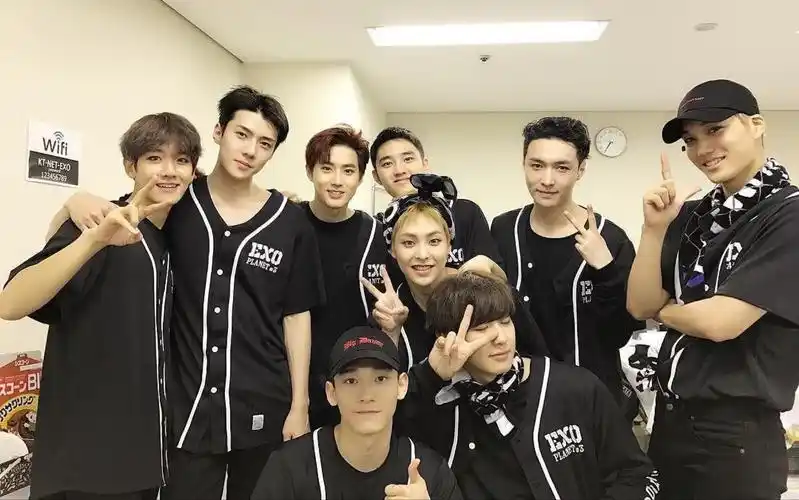 【exo/中字】christmas day 9人版混剪_哔哩哔哩 (゜-゜)つロ 干杯