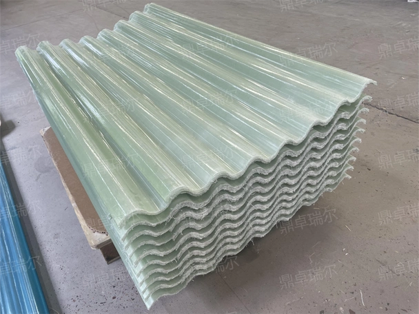 玻璃钢瓦是用什么材料做的?有何优点?