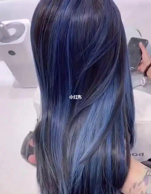 2021年最火法式挑染蓝色法式挑染染完爱住