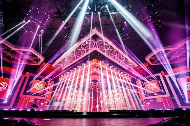 11超拼夜」活动策划的360°全景舞台亮了! - 第3张