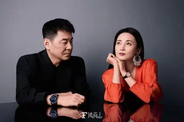 蒋勤勤陈建斌最新《风尚志》情人节大片,全程眼神无交流,咋啦?