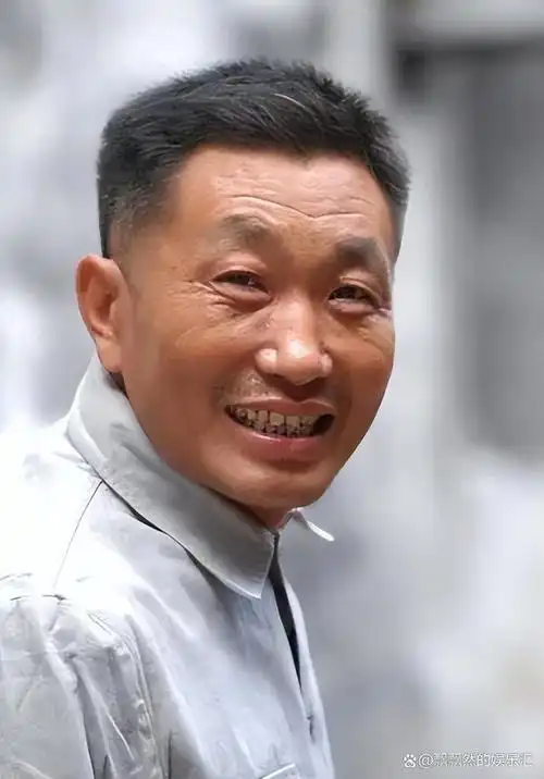 演员杜源4岁认识爱妻结婚41年零绯闻如今女儿成了他的骄傲