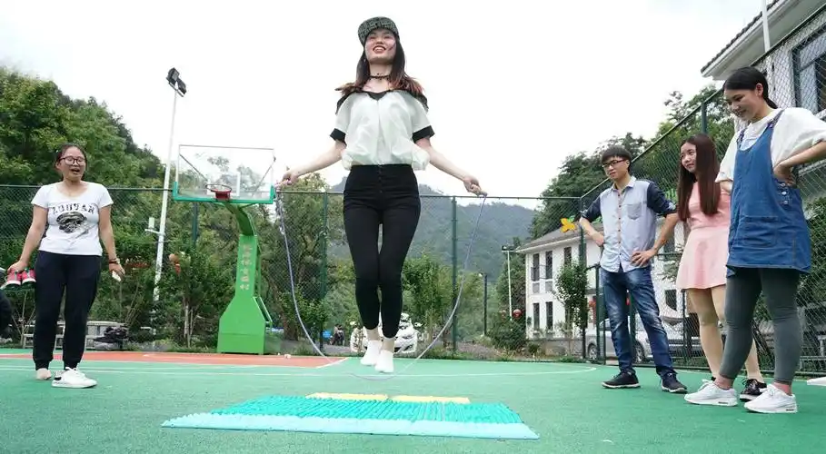 指压板跳绳,这酸爽怕是只有体验过的人才知道吧!