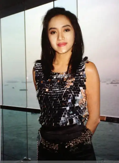 香港乐坛大姐大,百变天后梅艳芳的旧照(独家)