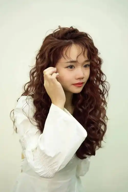 (中,长,短)_发型_中国_形象