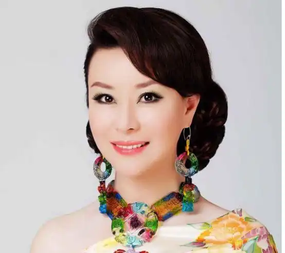 6,爱在天地间原唱是祖海演唱歌曲爱在天地间是由歌手祖海演唱的一首