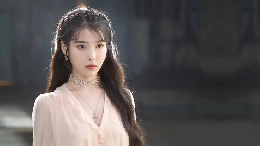 李知恩高清电脑壁纸